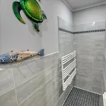 - Haus E, App 0e0802 *