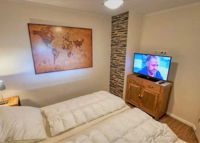 - Haus E, App 0e0802 *