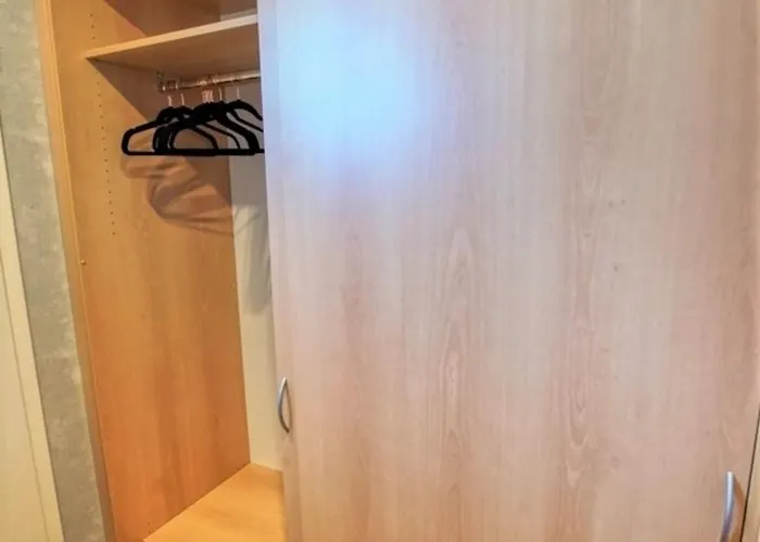 - Haus E, App 0e0802 *